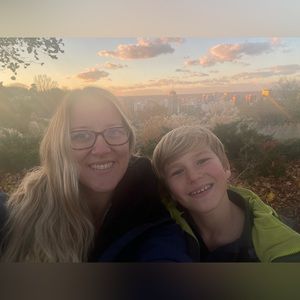 Meet your Posher, Caitlind